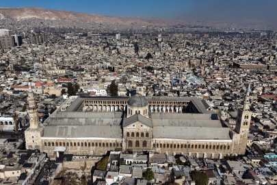 Suriye'de Emevi Camii'nde Esad'sız ilk Cuma namazı