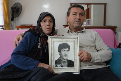 28 yıllık Esad esaretinden kurtulan Mehmet Ali Yıldırım'ın görüntüsü var kendisi yok