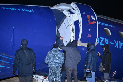 Kazakistan'da düşen uçakla ilgili Rusya iddiası!