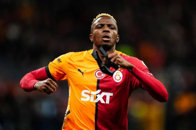 Galatasaray’ın yıldız golcüsü Osimhen devre arasında ayrılmıyor