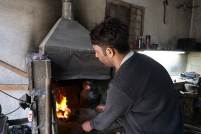 Koç boynuzu ve çelik usta ellerde hayat buluyor