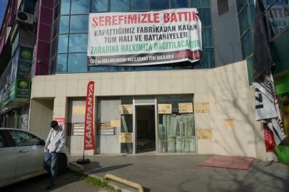 Bursa’da dikkat çeken pankart: “Şerefimizle battık”