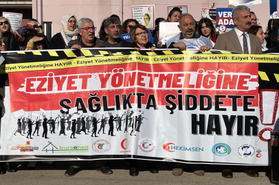 Sağlık çalışanlarından ‘Eziyet Yönetmeliği’ne karşı eylem