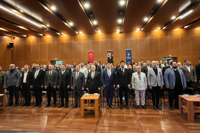 Bursa'da birçok belediyenin temsilcilerini bir araya getiren toplantı