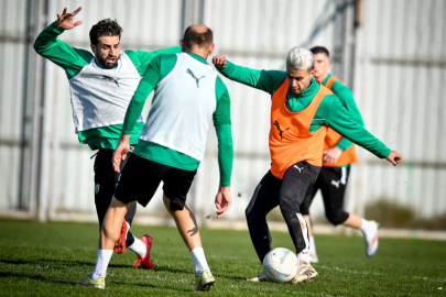 Bursaspor, Tokat'tan liderliğini pekiştirerek dönmek istiyor